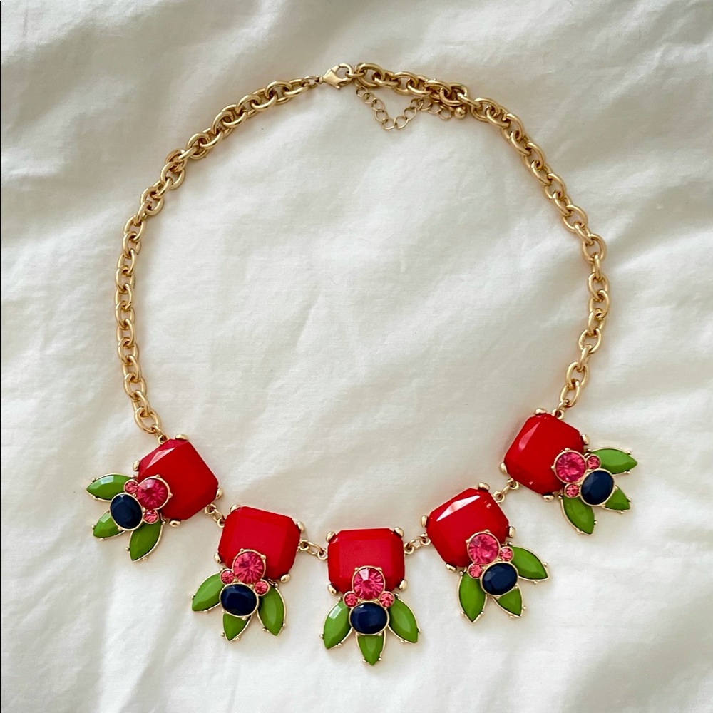 Statement Necklace - Picture 1 of 3